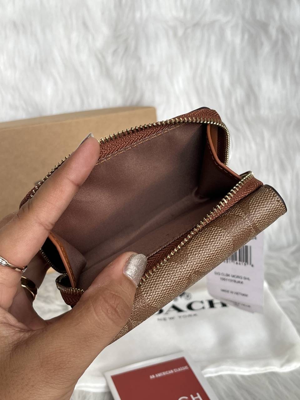 Coatch_1-6_Premium_3-Fold_Wallet_With_OriginalBox_DustCover_Highend_Coded