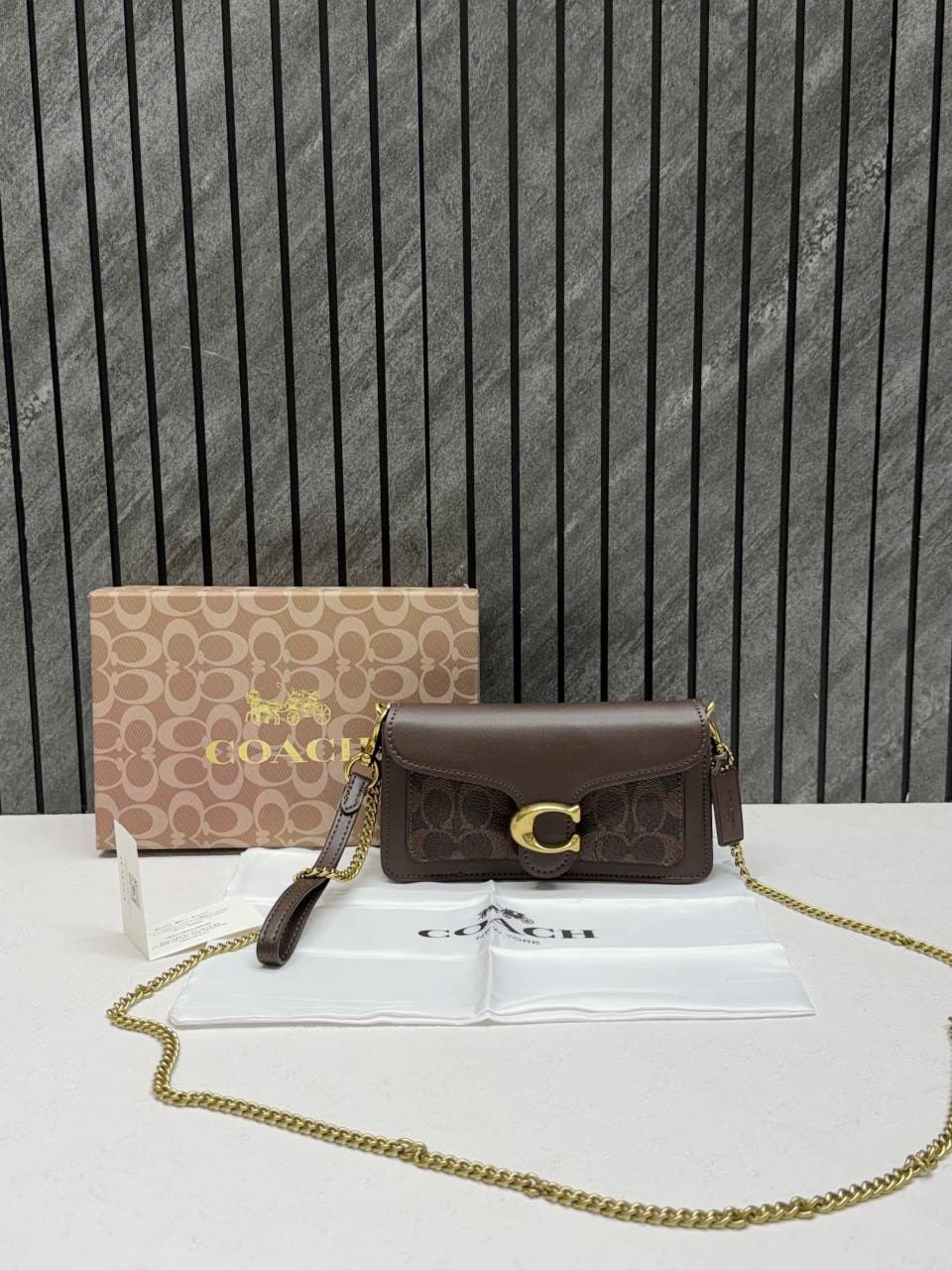 Coacch Tabby 19 Chain Clutch SuperHighend Quality 11 With OriginalBox & DustCover