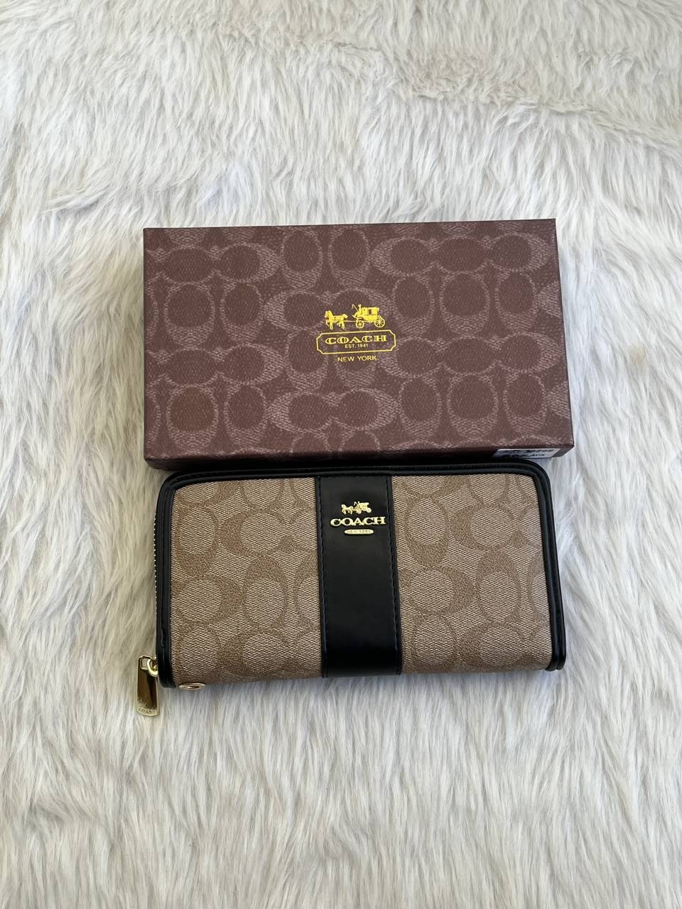 Coacch 127 Ap Blk Long Zippy Wallet With OriginalBox