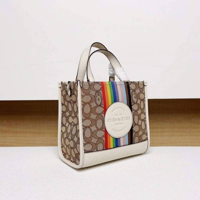 Coacch_Dempsey_22_Tote_With_Original_Box