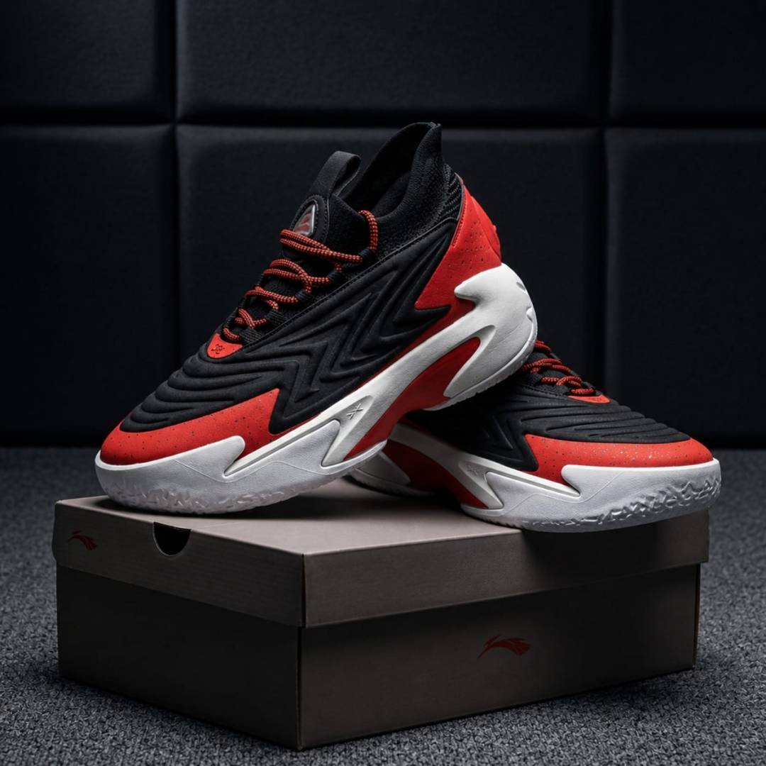 UNDER ARMOUUR CURRY 11 WHITE RED