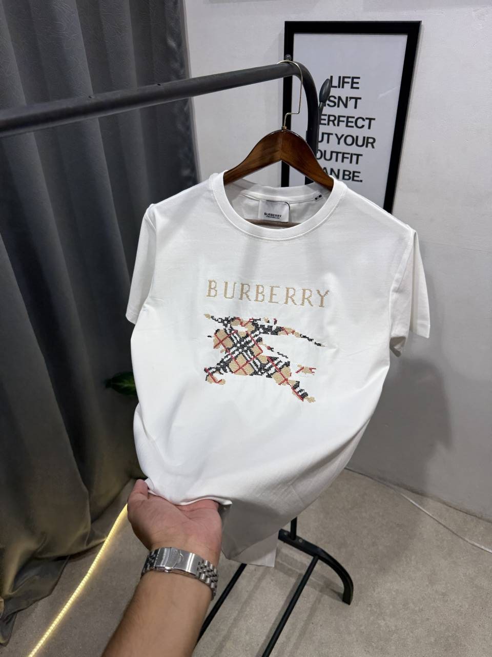 Burbery embroidery logo imported round neck tshirt white