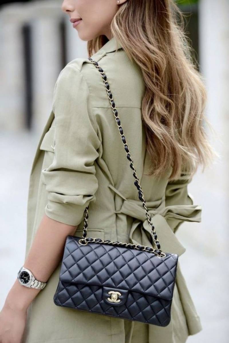 Chennel_Classic_Jumbo_Flap_Shoulder_Bag_With_OG_Box_&_Dust_Bag_(Black-113)