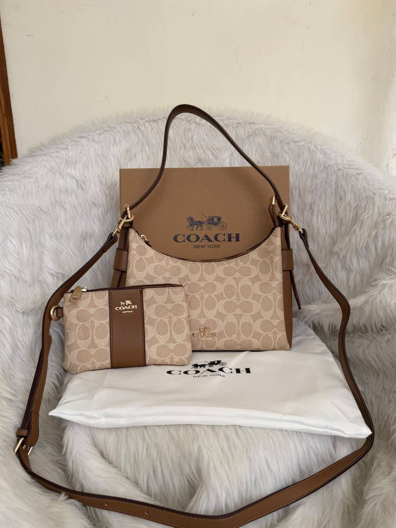 Coacch 04 Laurel Hobo Shoulder Combo With Wristlet Wallet Original Box Packing