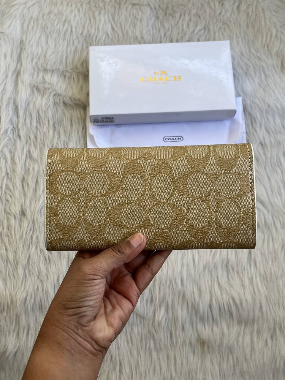 Coatch_126_AP_Long_Flap_Wallet_With_OriginalBox_DustCover