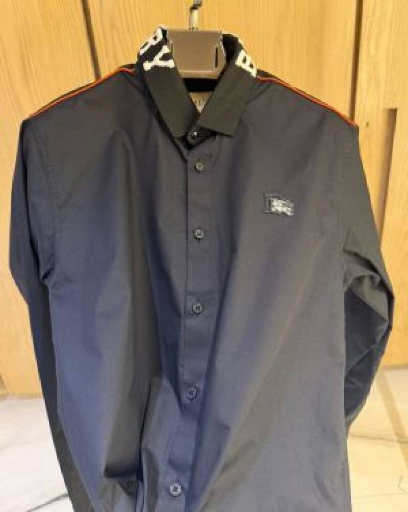 BURBERRx-Y IMPORTED STORE ARTICLE SHIRT