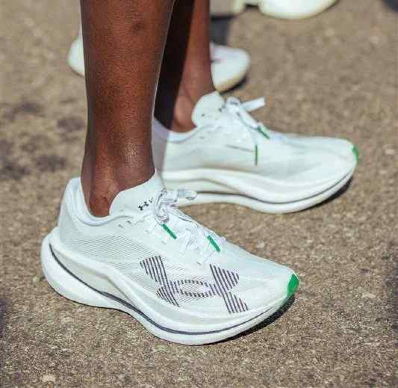 Underr Armour Velociti Elite 3 White 2626