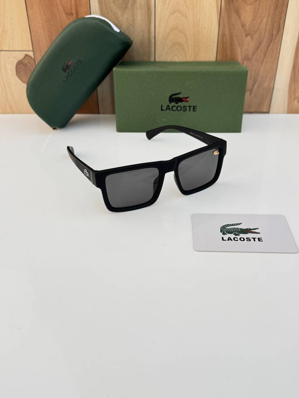 Lacoste_681_matt_black video