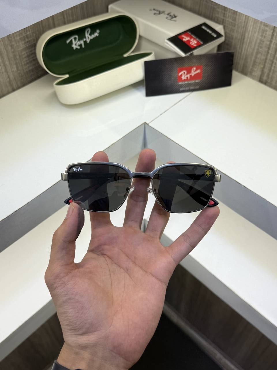 Rey ban x Ferrari 7 Premium sunglass