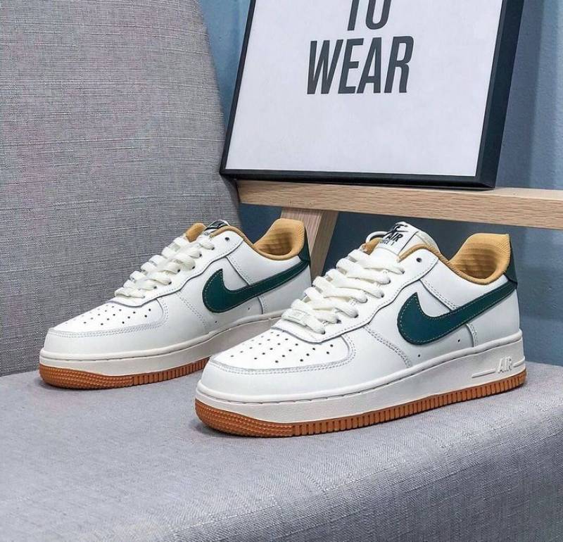 ....Nikkee Airforce 1 Low Hamava 158