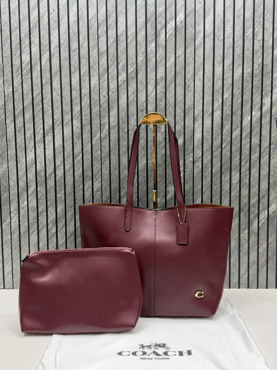 Coach Wine North Tote With DustCover & Pouch