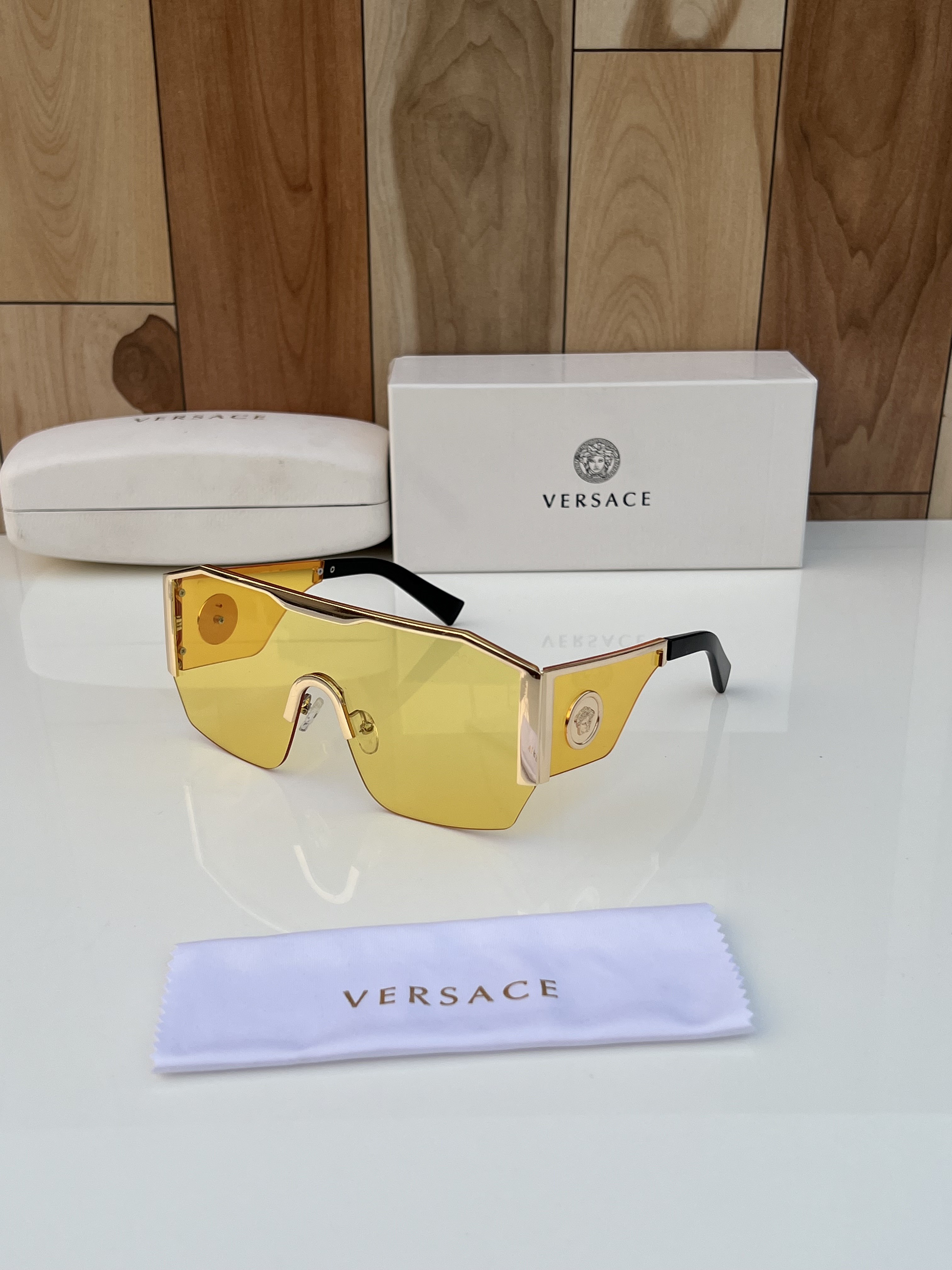 Versace_8312_gold_yellow