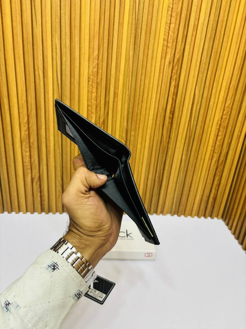 104 CK CALVIN KLEIIN PREMIUM QUALITY WALLET