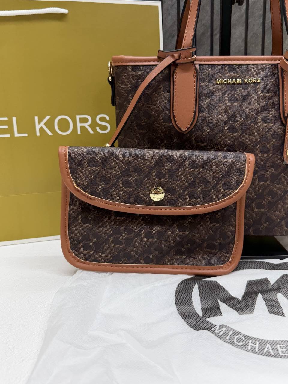 Michael Kors CB 1719 Eliza Small Tote With Wallet Original Box CarryBag & DustCover