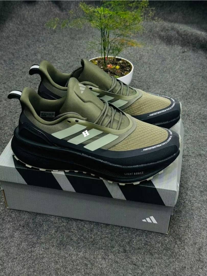 Adidaass Ultraboost 5 TR Olive