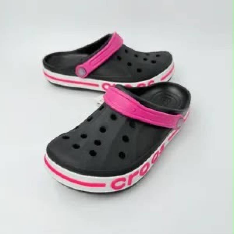 WMN Croccs Unisex Bayaband Clogs in black and candy pink