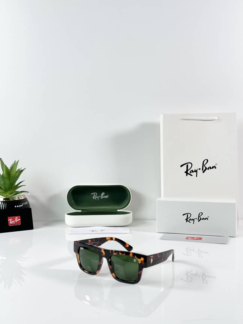Ray-Ban 4415 Tiger Green GLASS video