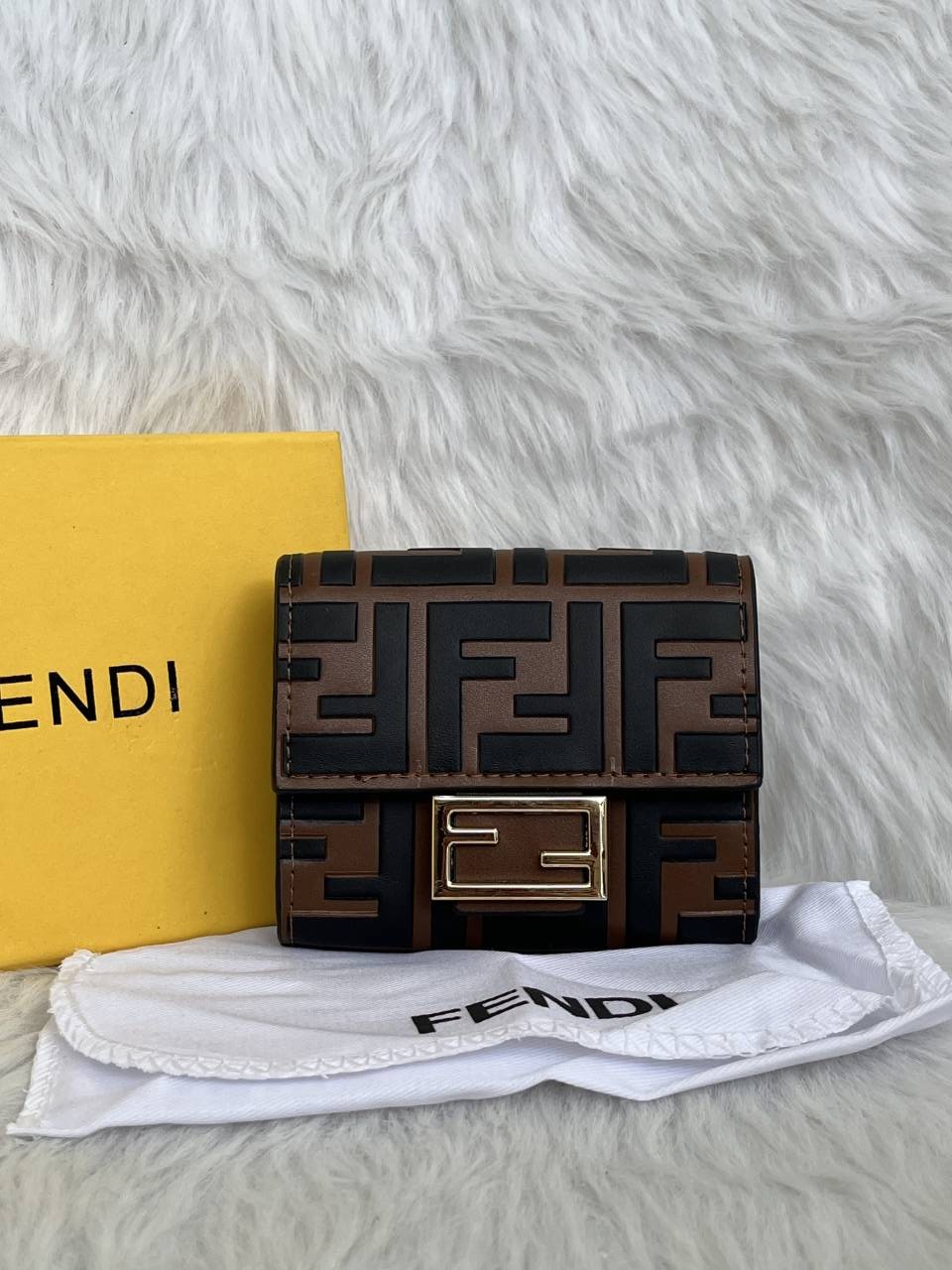 Fendy_F1_Woman_Wallet_With_OriginalBox_DustCover_Brandcard