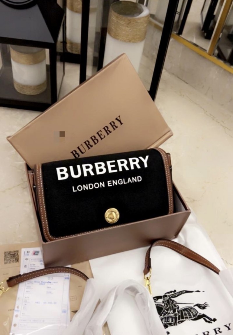 Burbery_Horseferry_Canvas_Sling_With_Original_Box