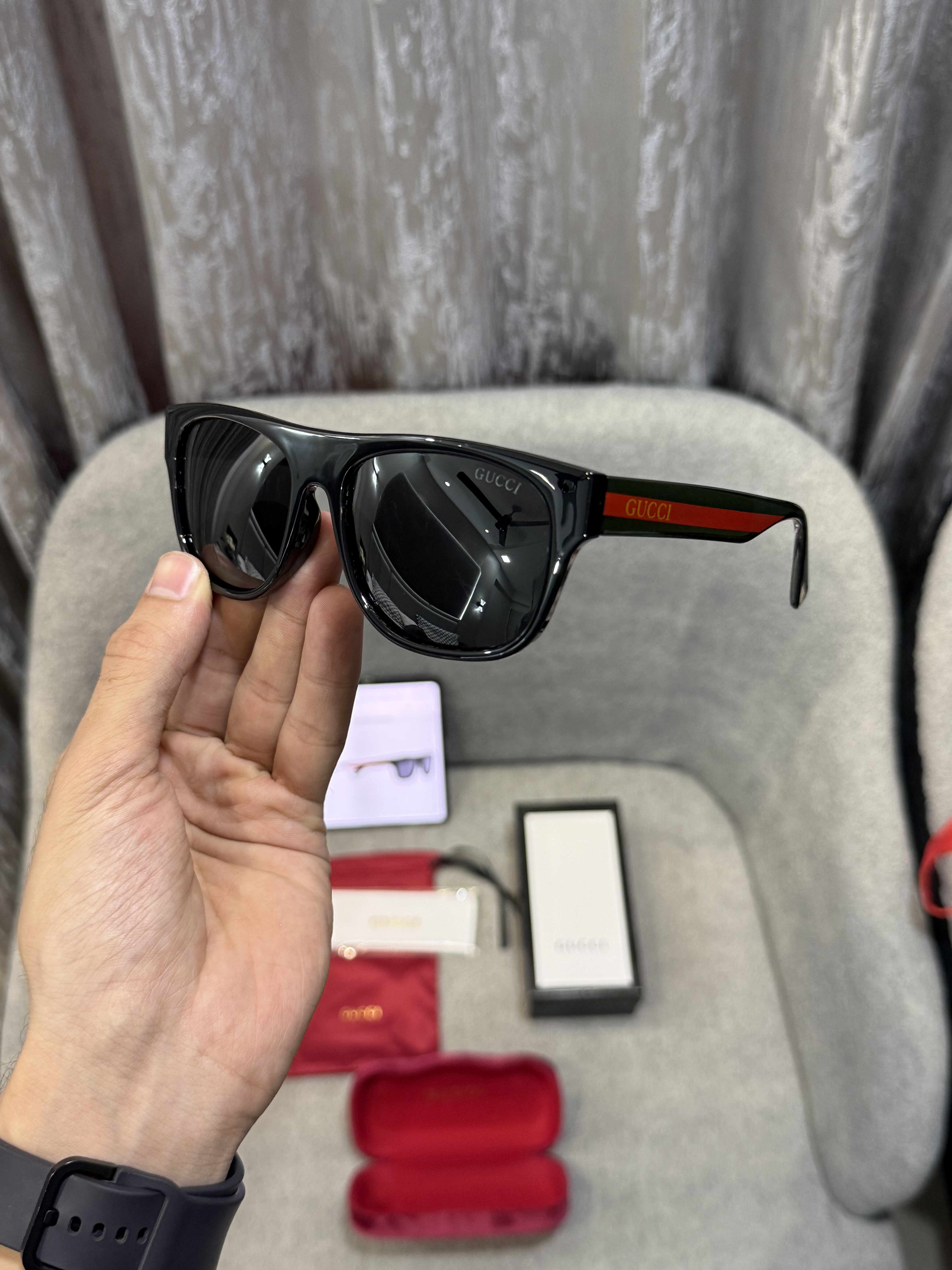 Guchi Model 2222 Premium sunglass