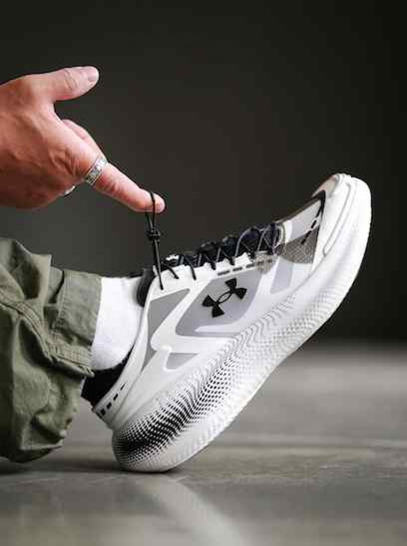 Underr Armour Echo SlipSpeed White Black