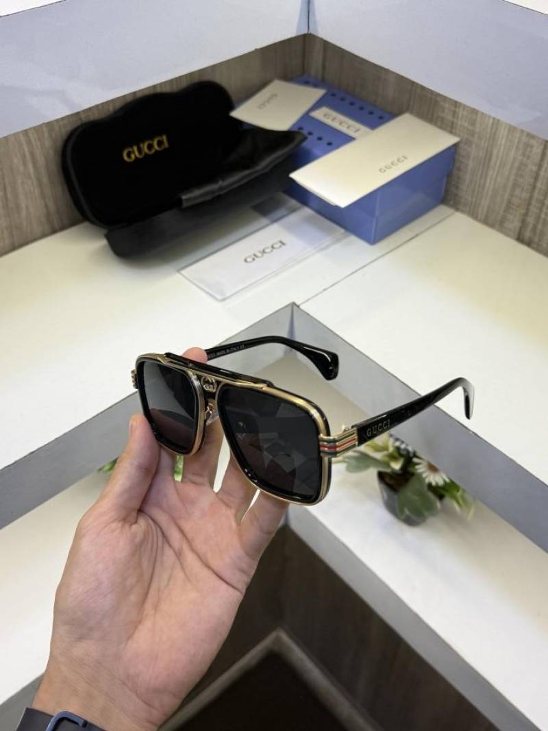 Guchi 1295 Gold Black sunglass