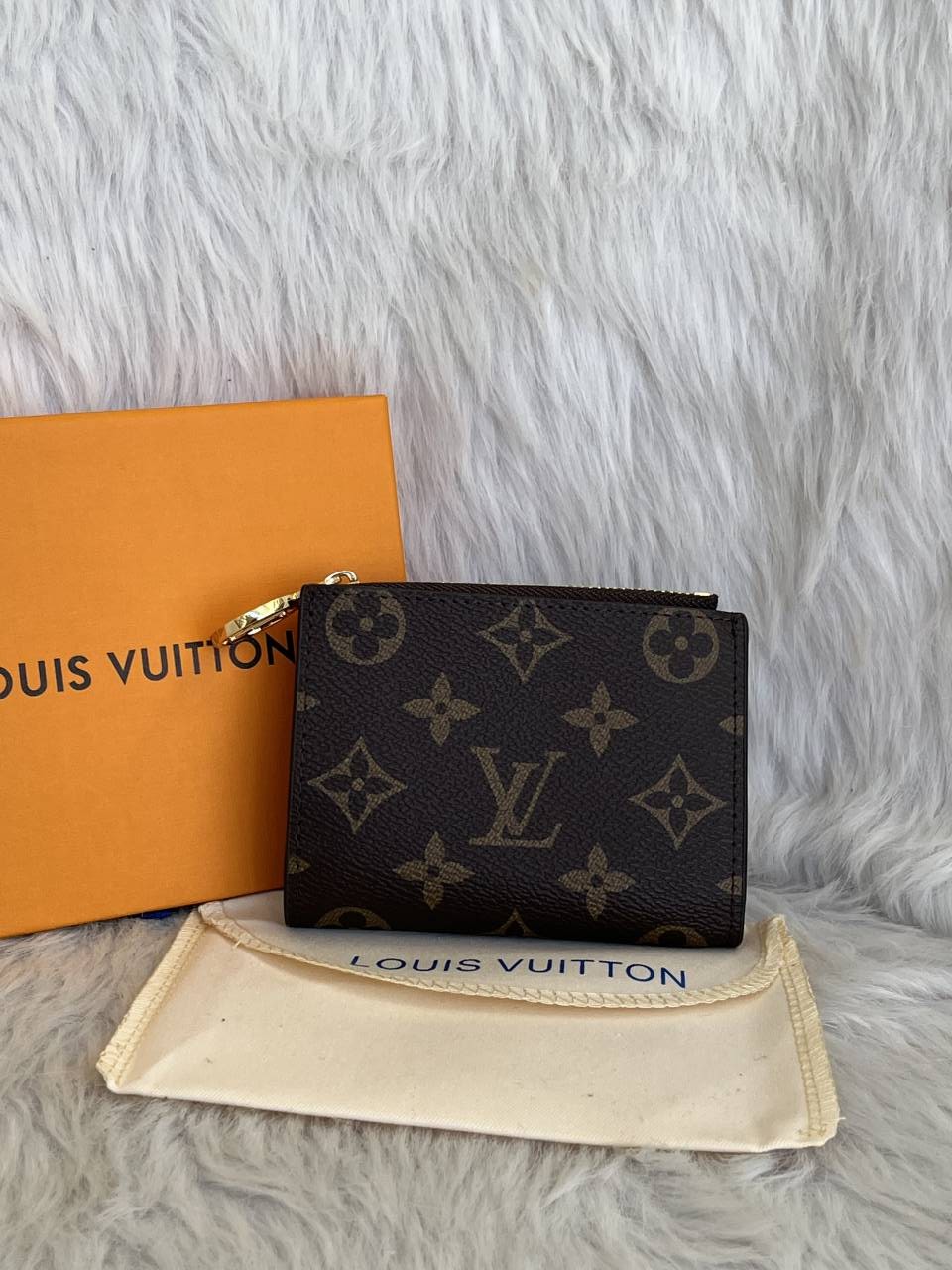 Loius Vutton_Lisa_Inside-Red_Flap_Wallet_With_OriginalBox_DustCover_Booklet_Highend