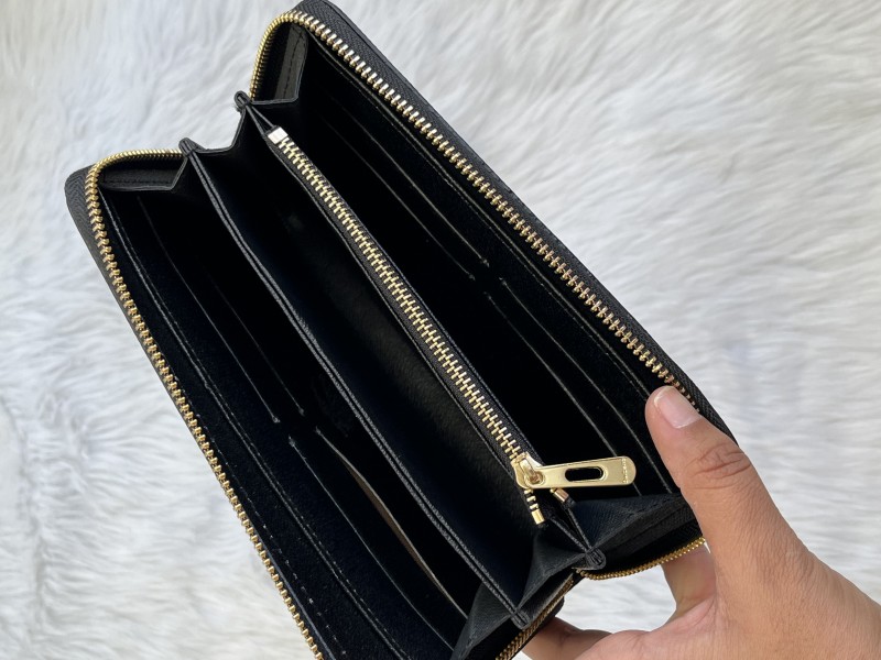 Burbery_34_Zippy_Wallet_With_OriginalBox