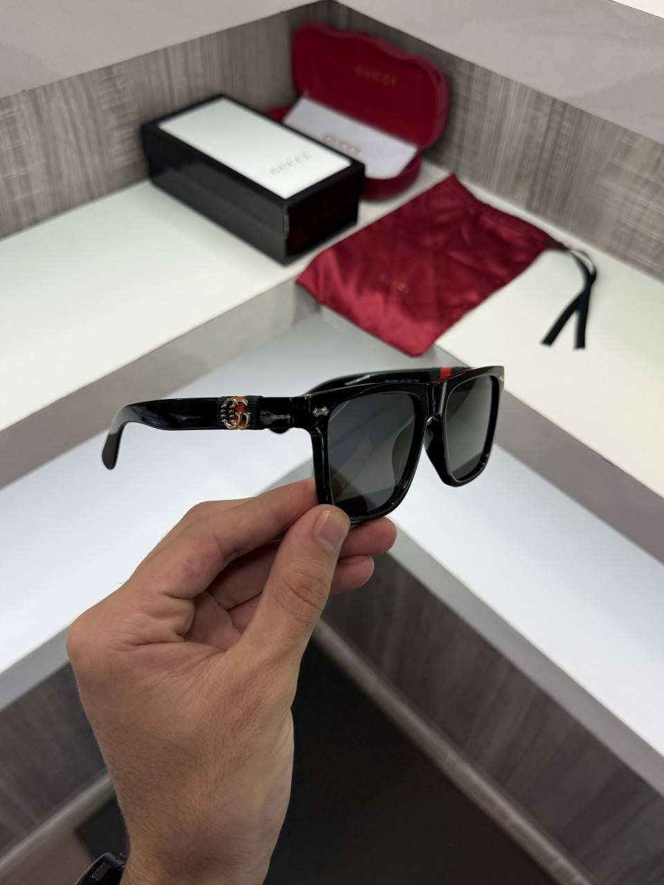 Guchi 1390 Premium sunglass (Glossy Black)