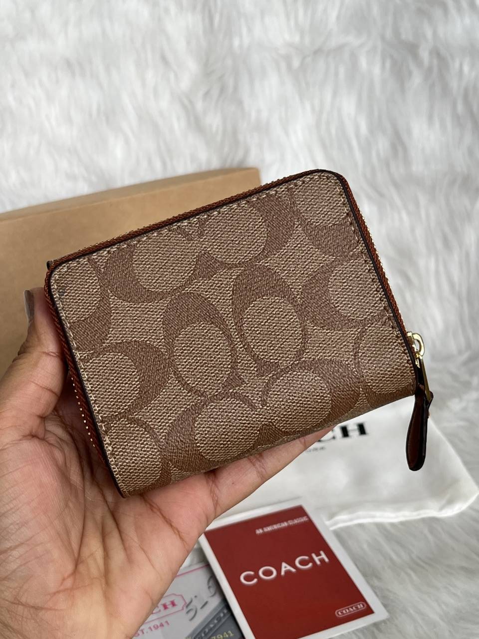 Coatch_1-4_Premium_Flap_Wallet_With_OriginalBox_DustCover_Highend_Coded
