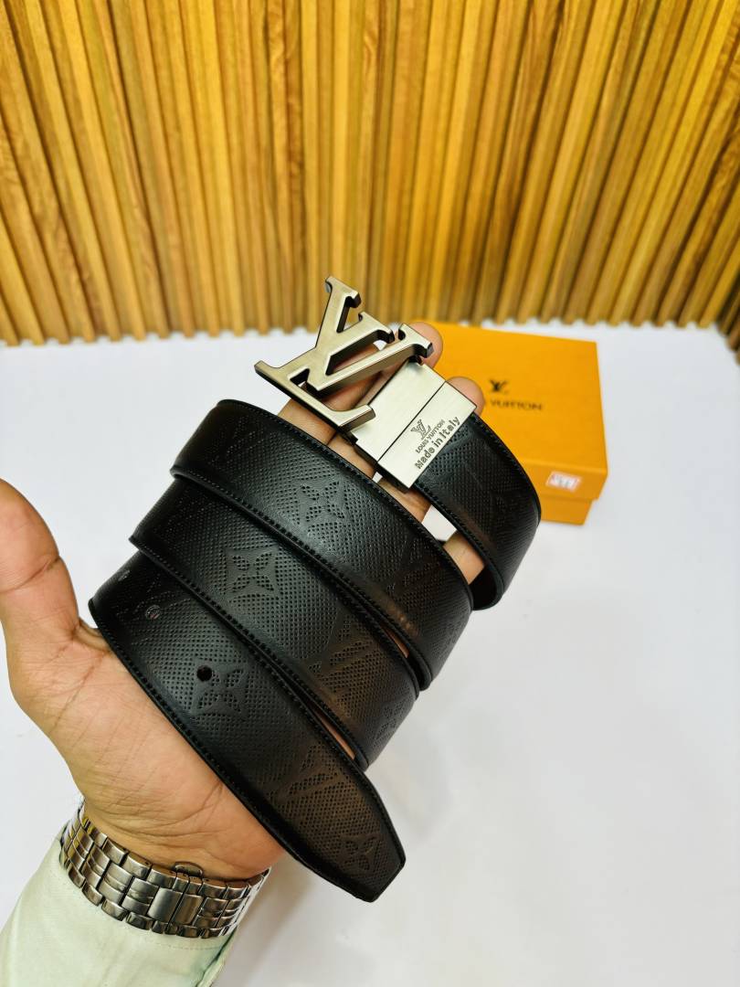 03 LV LOIUS VUTTON PREMIUM QUALITY REVERSIBLE BELT