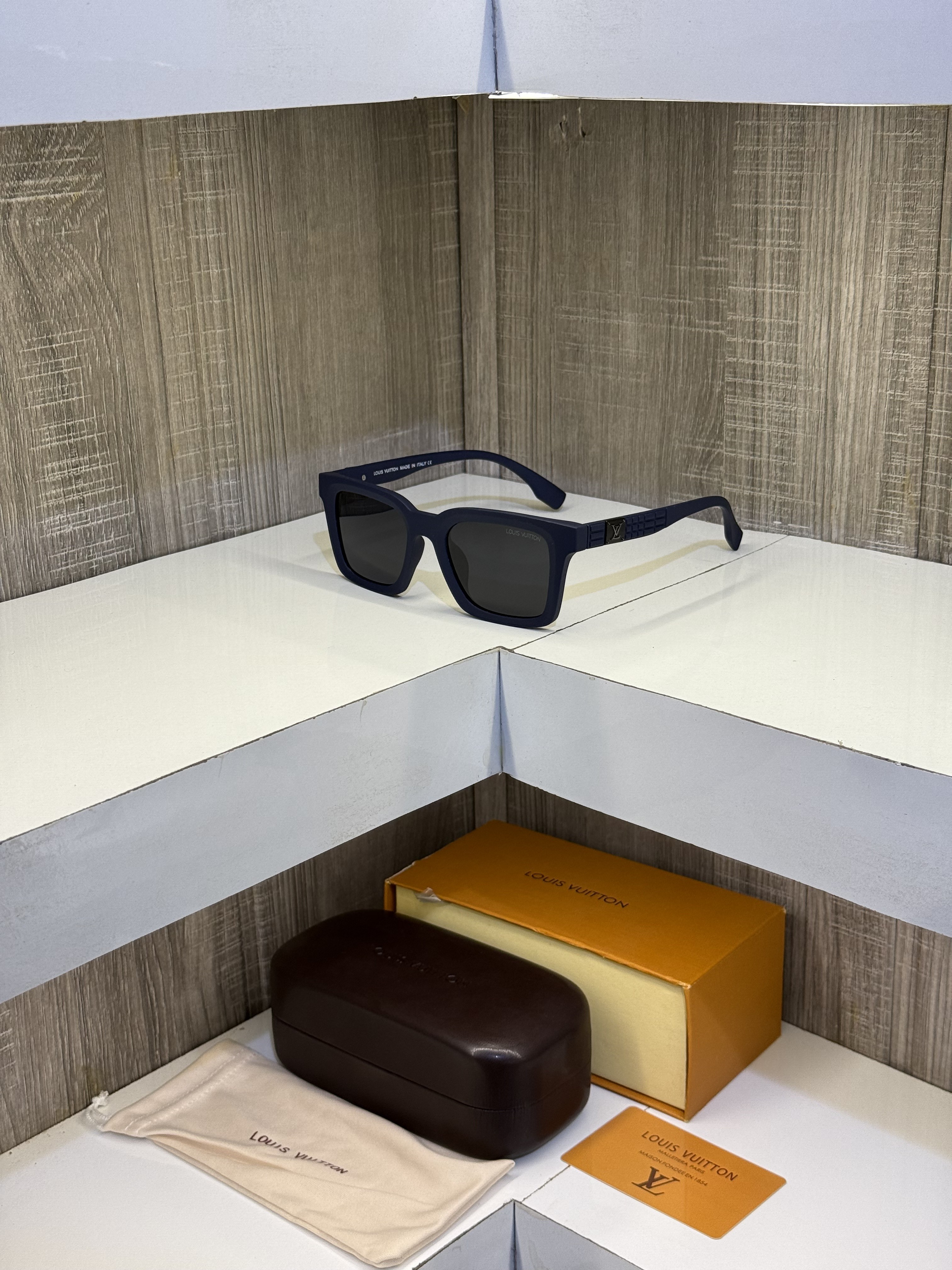 Loius Vutton LV 21183 Sunglass