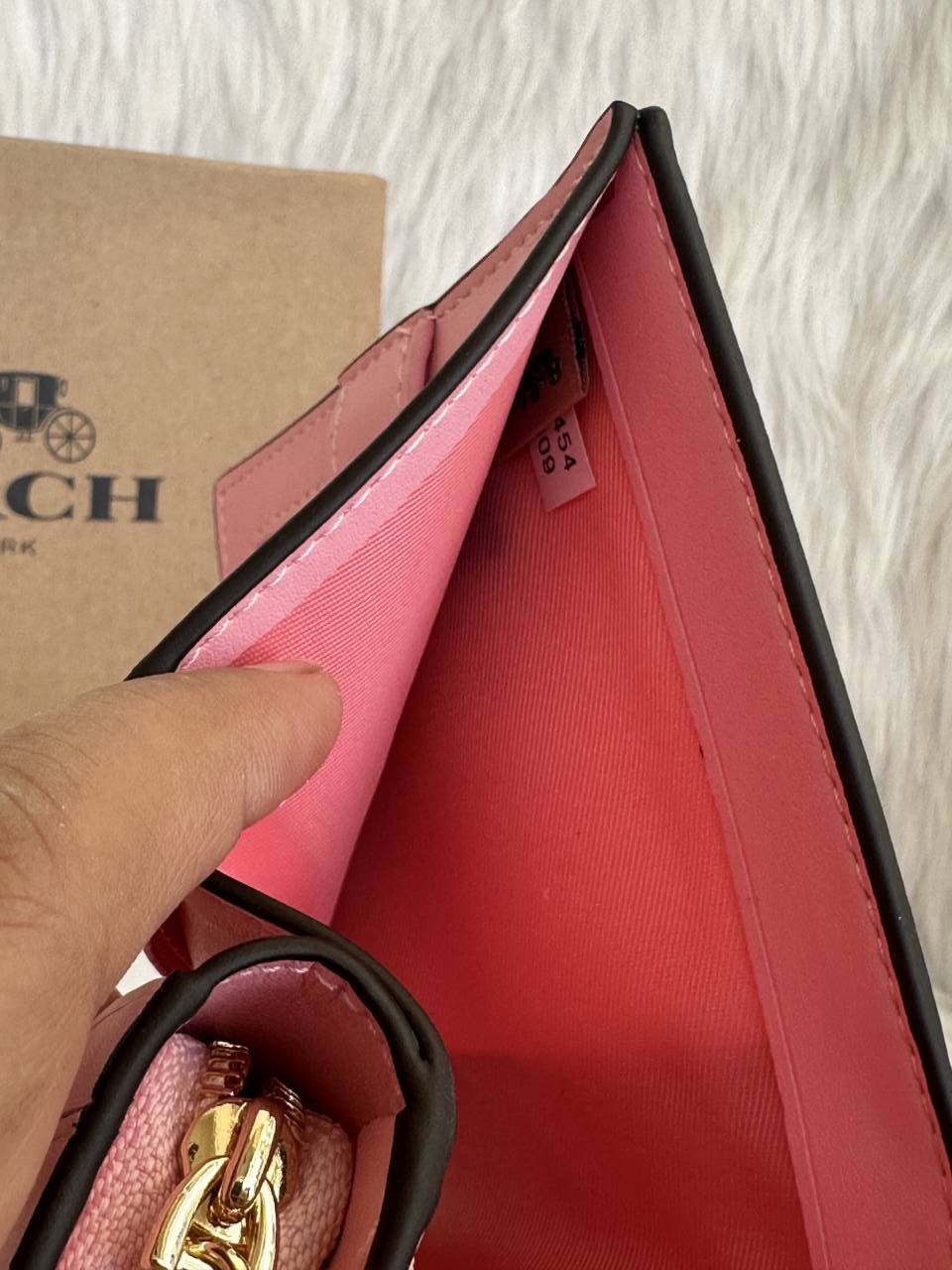 Coach_Snap_Wallet_Pink_Edition_Coded_With_OriginalBox_DustCover_Tags