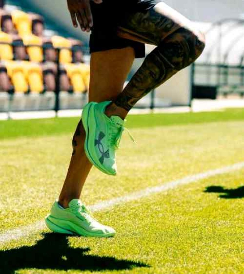 Underr Armourr Velocity Elite 3 746