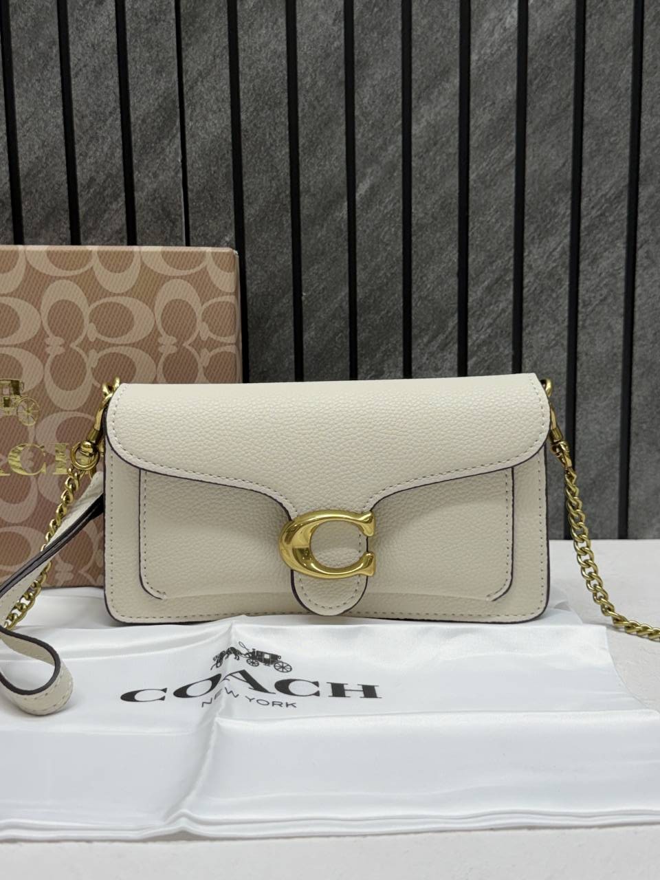 Coacch Tabby 19 Chain Clutch SuperHighend Quality 11 With OriginalBox & DustCover