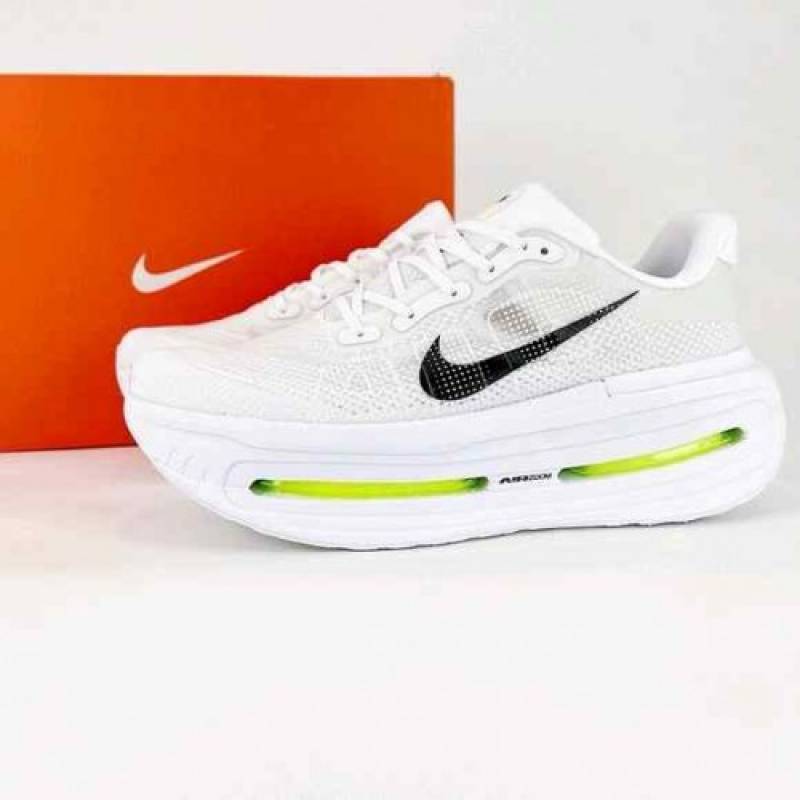 Vomero Premiume white green sale