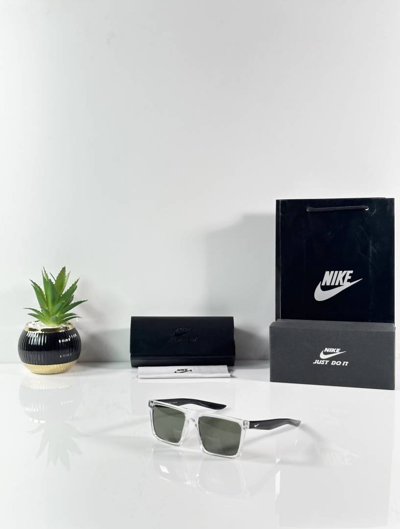 Nik 2239 Water Black Green video
