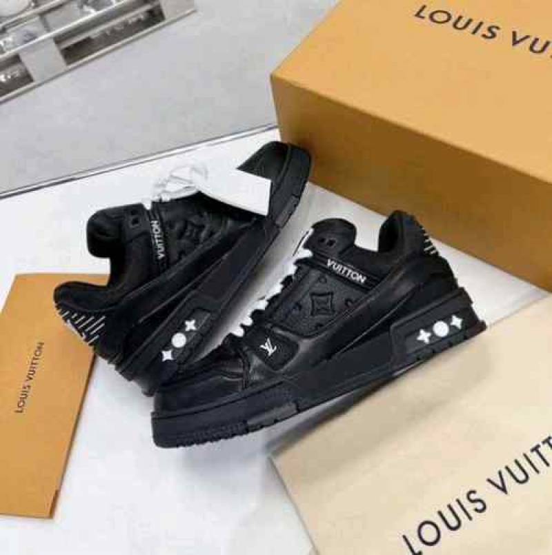 Louis Vuittto nn Monogram Trainer ALL BLACK With All Accessories