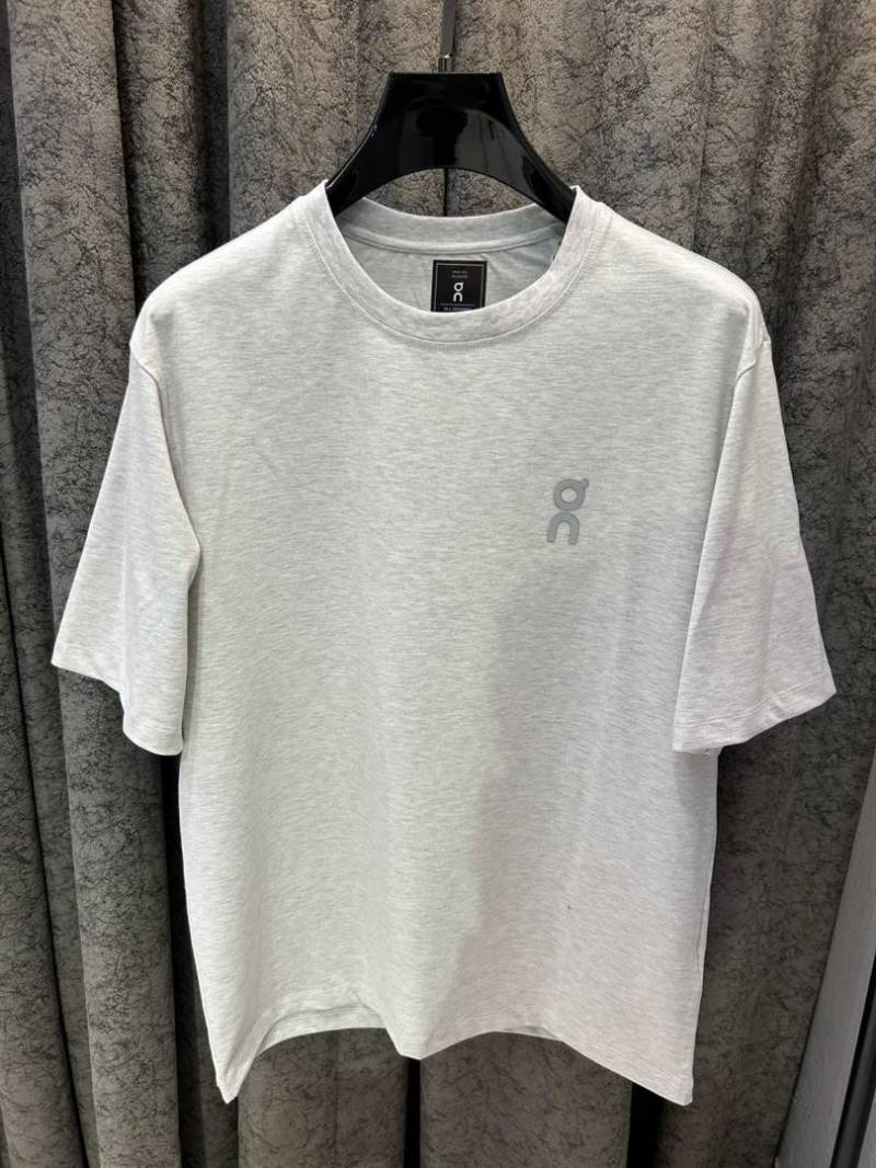 On Cloud IMPORTED STORE ARTICLE T SHIRT
