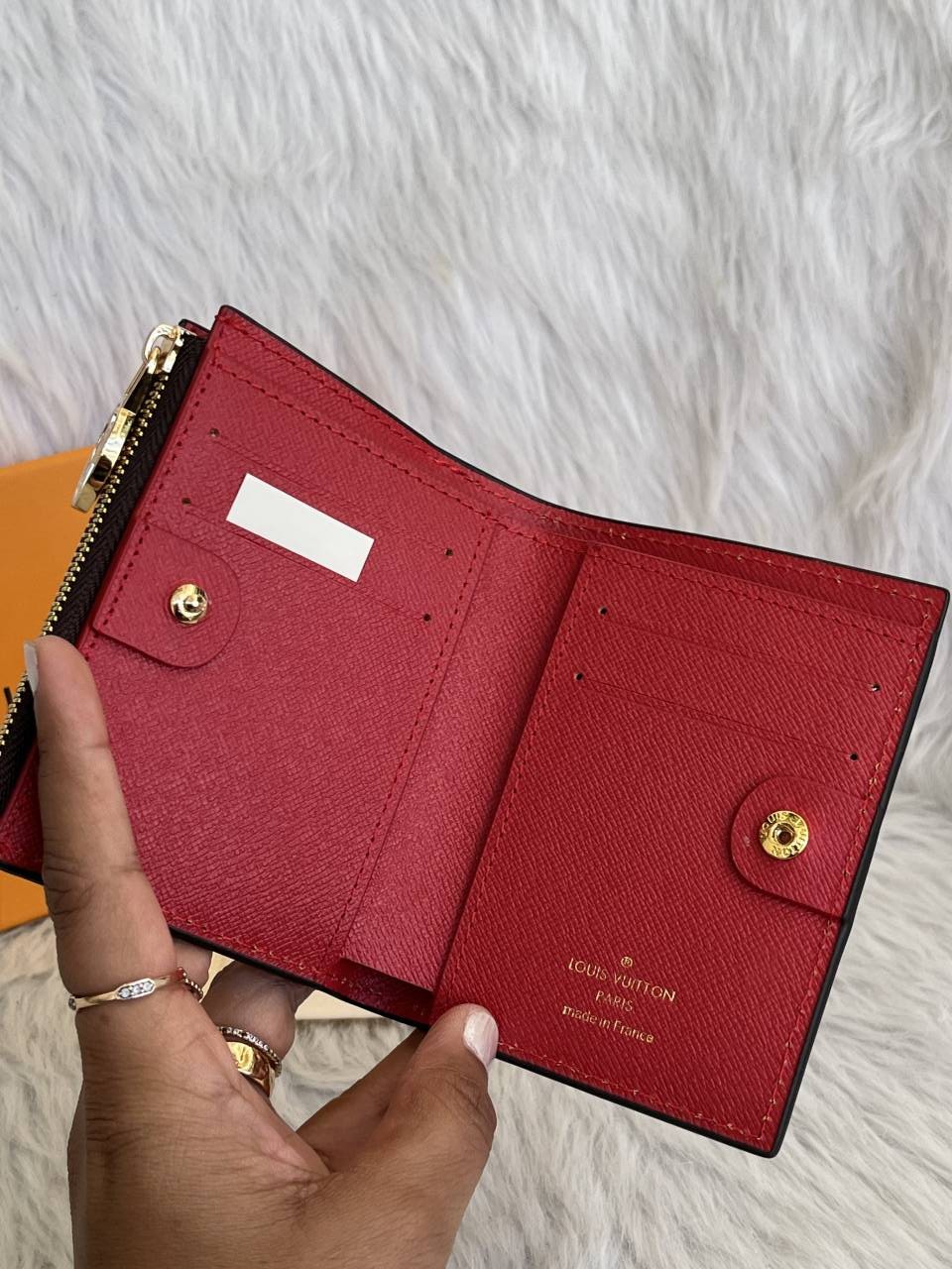 Loius Vutton_Lisa_Inside-Red_Flap_Wallet_With_OriginalBox_DustCover_Booklet_Highend
