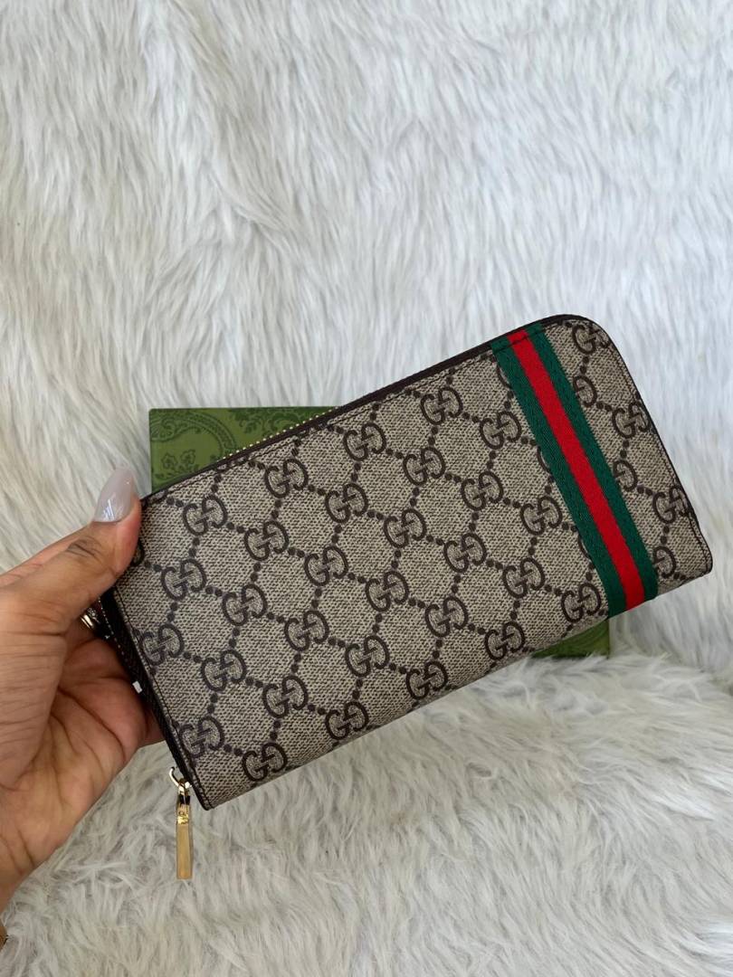 Guchi_151_Zippy_LongWallet_With_OriginalBox