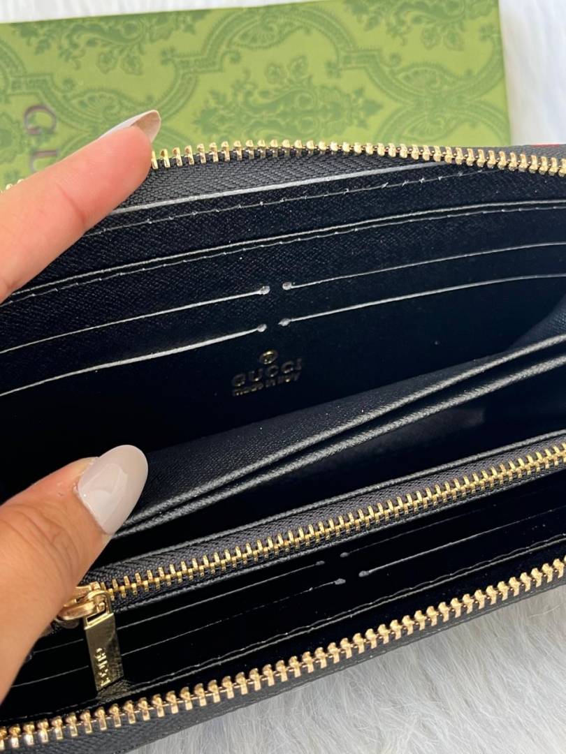 Guchi_150_Zippy_LongWallet_With_OriginalBox
