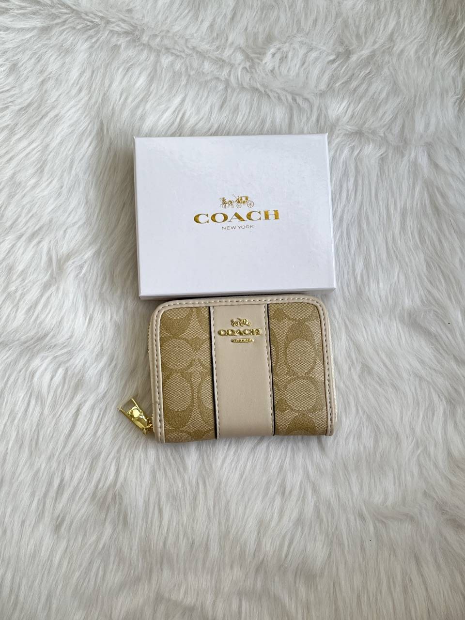 Coacch 111 Beige Mini Wallet With Original Box