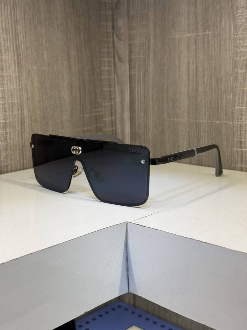 Gucc 24013 premium Sunglass