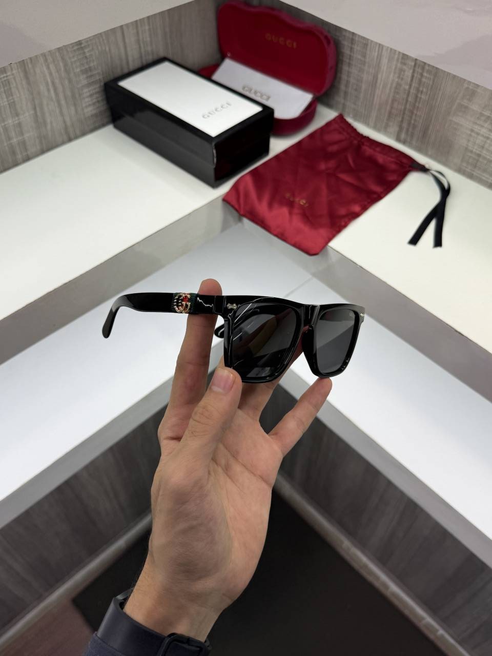 Guchi 1390 Premium sunglass (Glossy Black)
