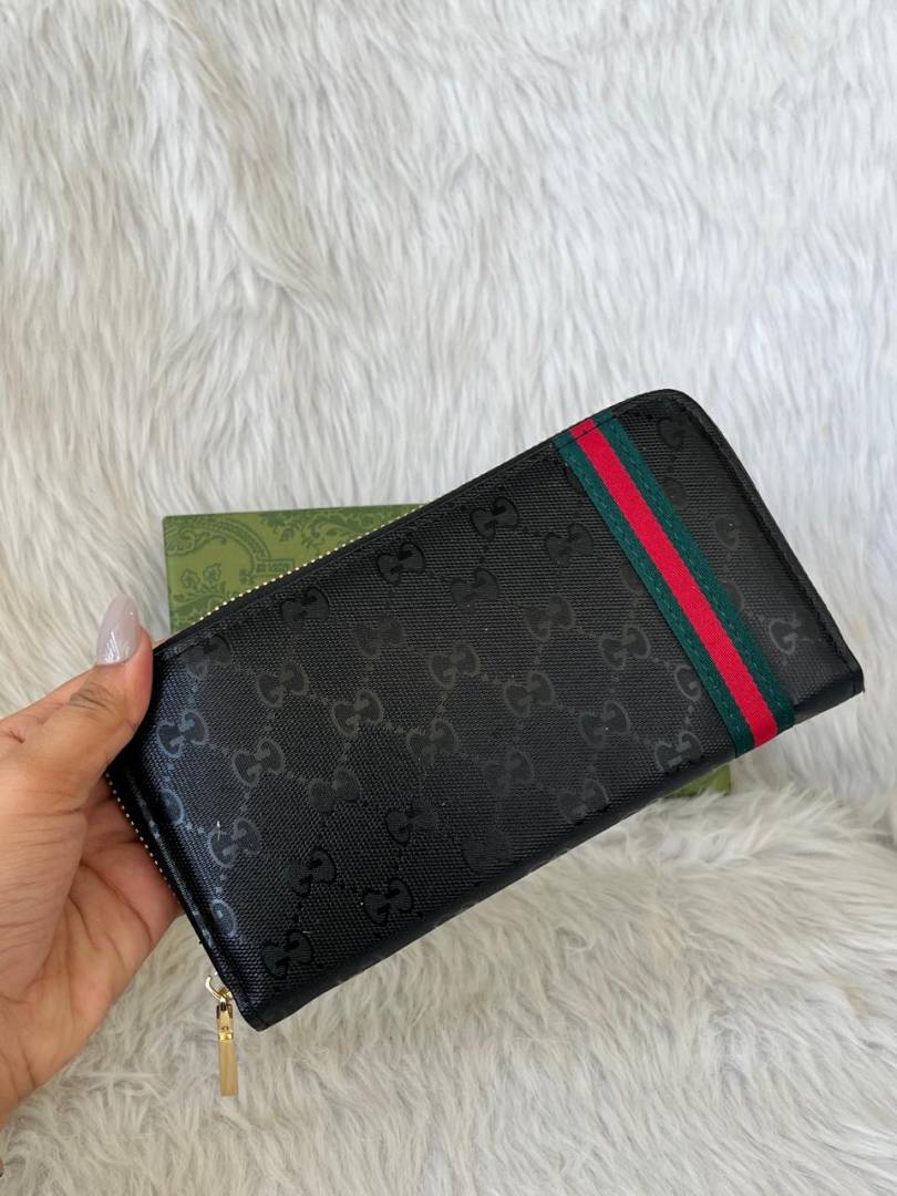 Guchi_150_Zippy_LongWallet_With_OriginalBox