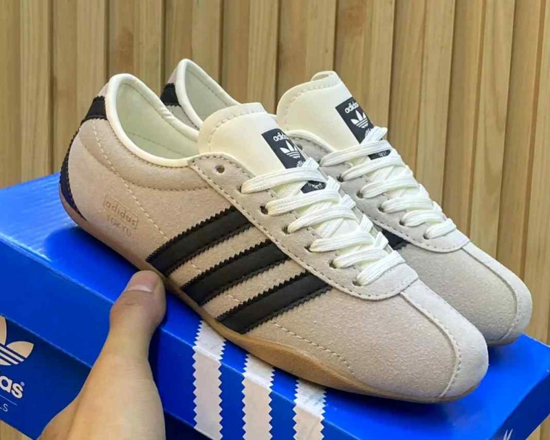 adiddas tokyo of white