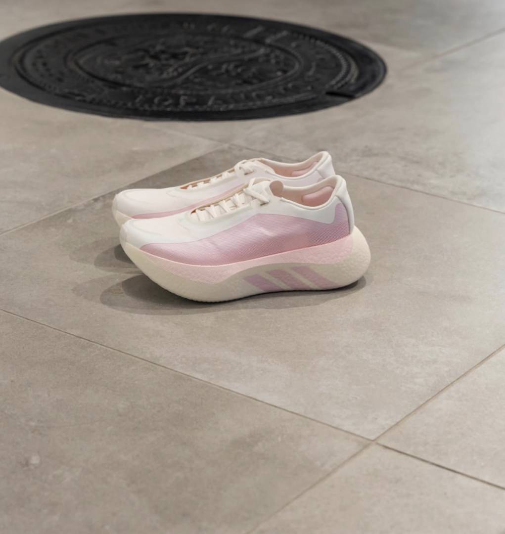 Adiddas Hyperboost edge Clear pink