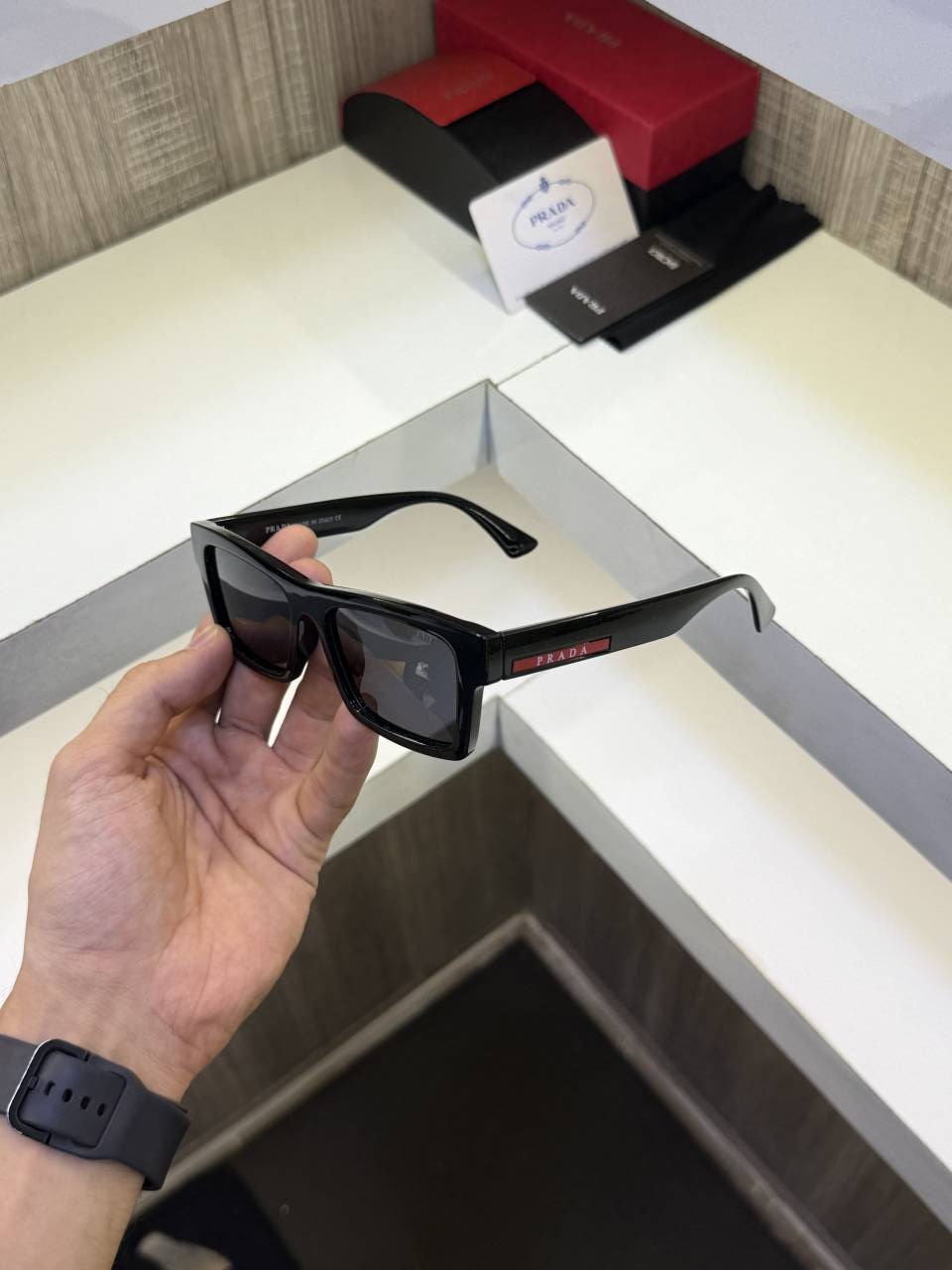 Prad  3464 Sunglass (Glossy)