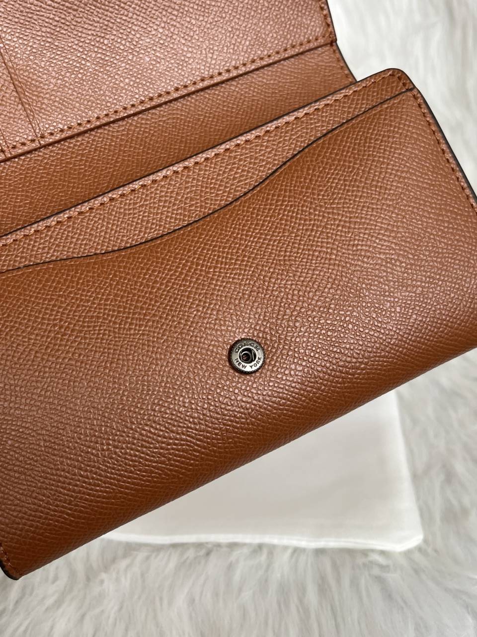 Coatch_11-2_Long_Wallet_With_OriginalBox_DustCover_Highend_Coded
